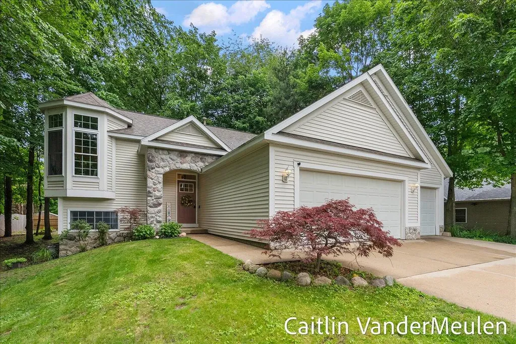 11035 Timberline Drive Allendale Charter Township MI 49401