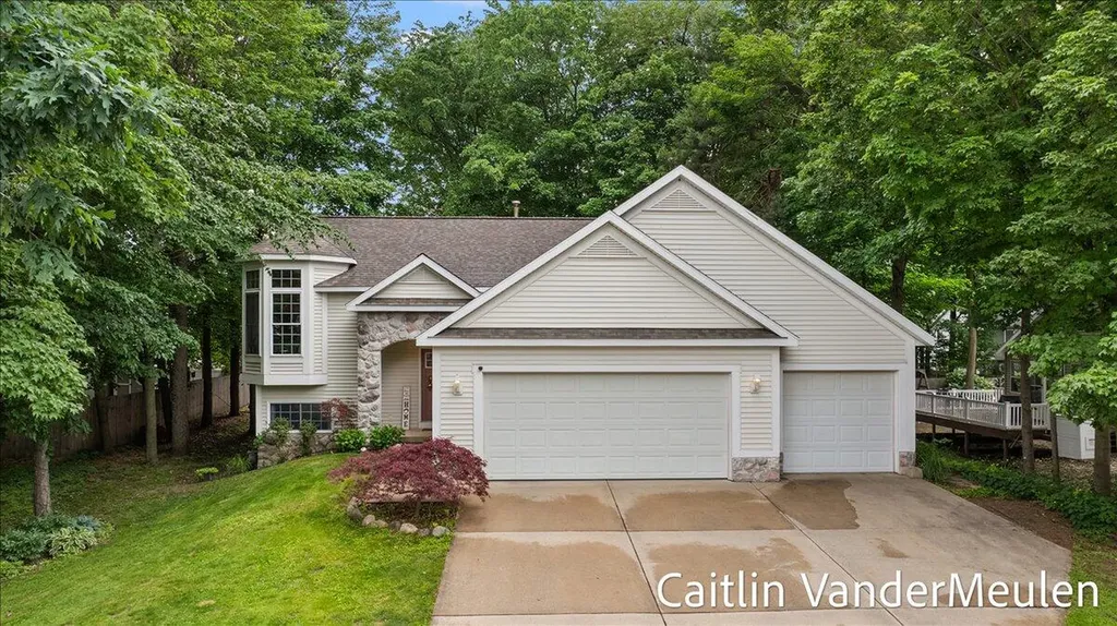 11035 Timberline Drive Allendale Charter Township MI 49401