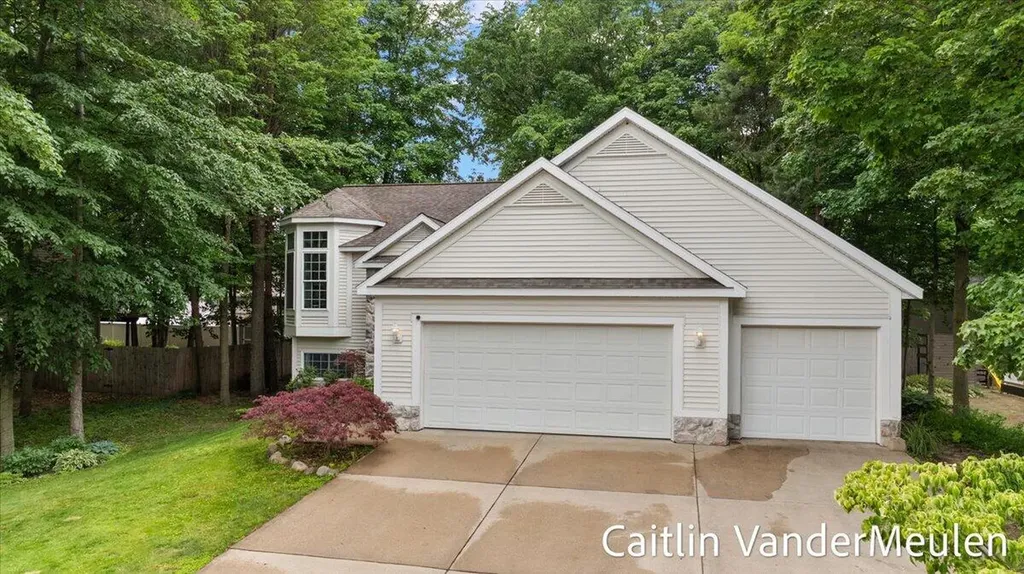 11035 Timberline Drive Allendale Charter Township MI 49401