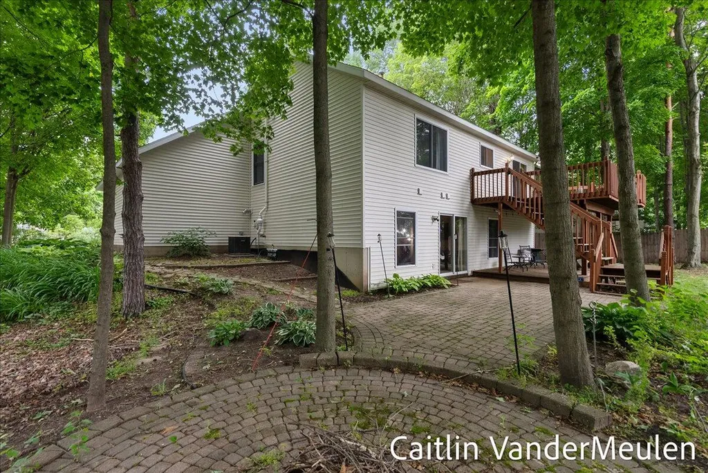 11035 Timberline Drive Allendale Charter Township MI 49401