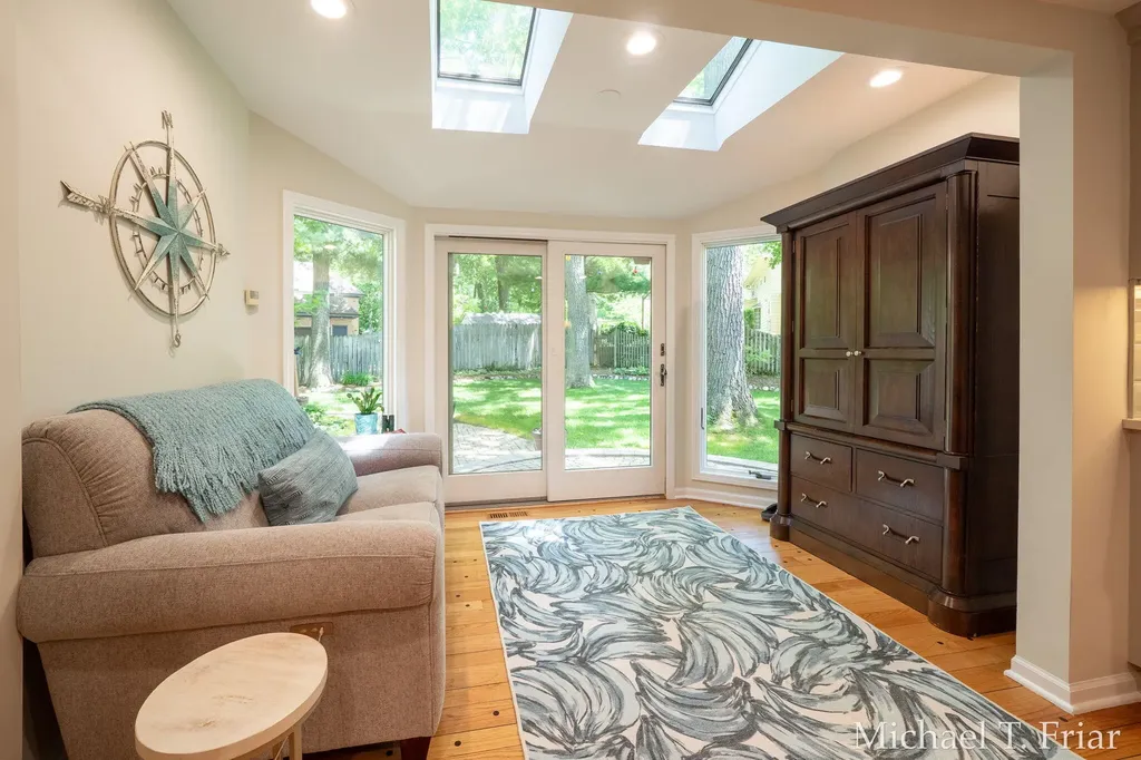 7421 Treeline Drive SE Cascade Charter Township MI 49546