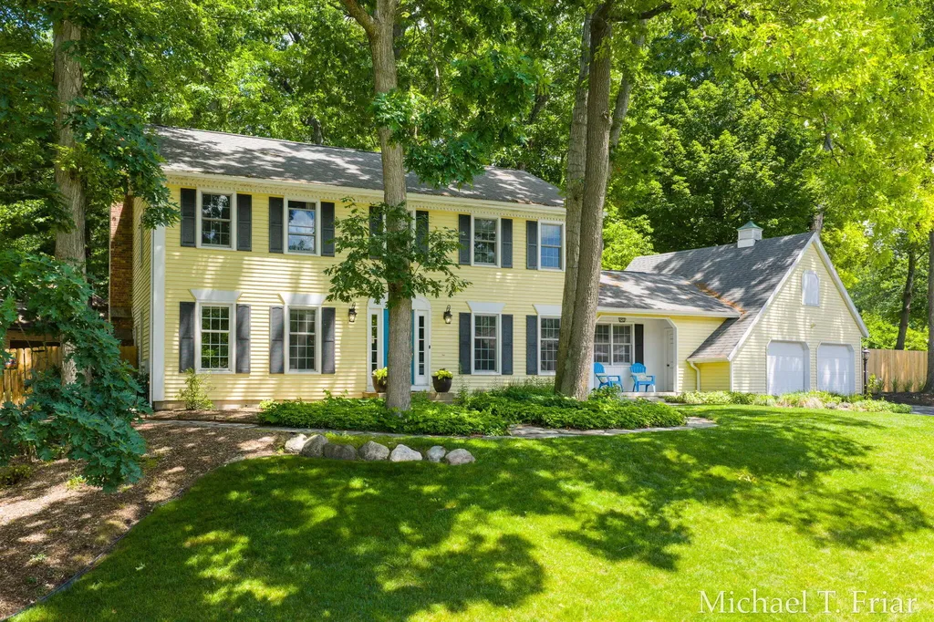 7421 Treeline Drive SE Cascade Charter Township MI 49546