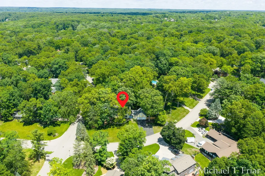 7421 Treeline Drive SE Cascade Charter Township MI 49546