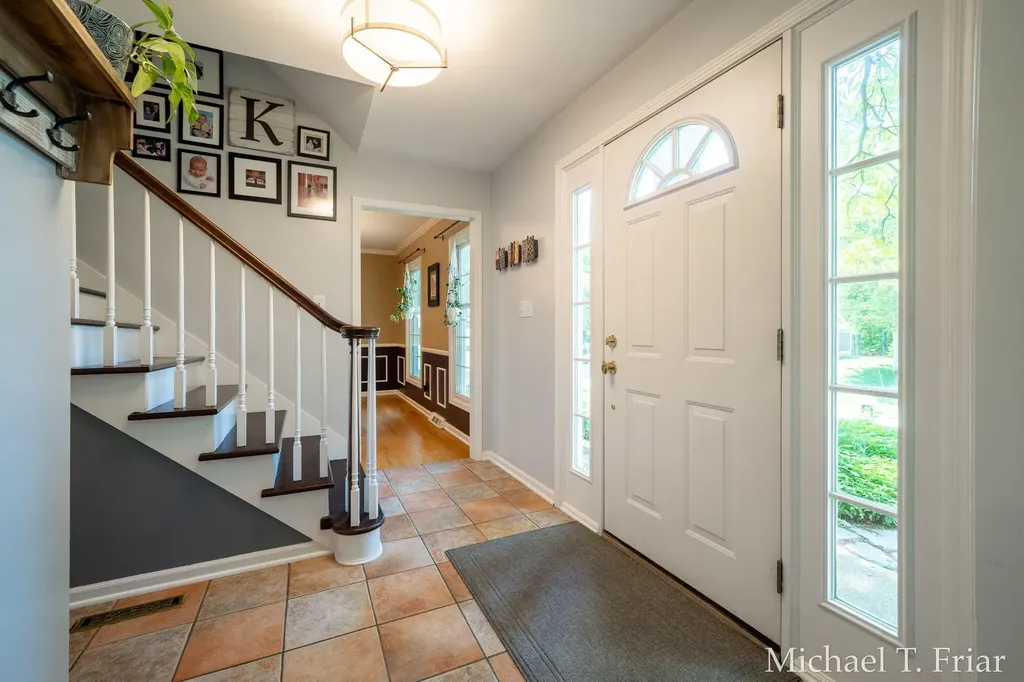 7421 Treeline Drive SE Cascade Charter Township MI 49546