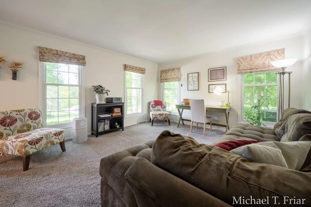 7421 Treeline Drive SE Cascade Charter Township MI 49546