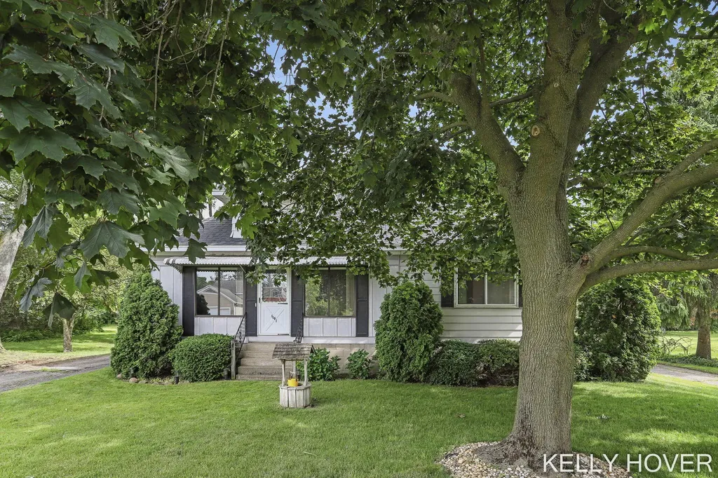 1191 144th Avenue Dorr Township MI 49348