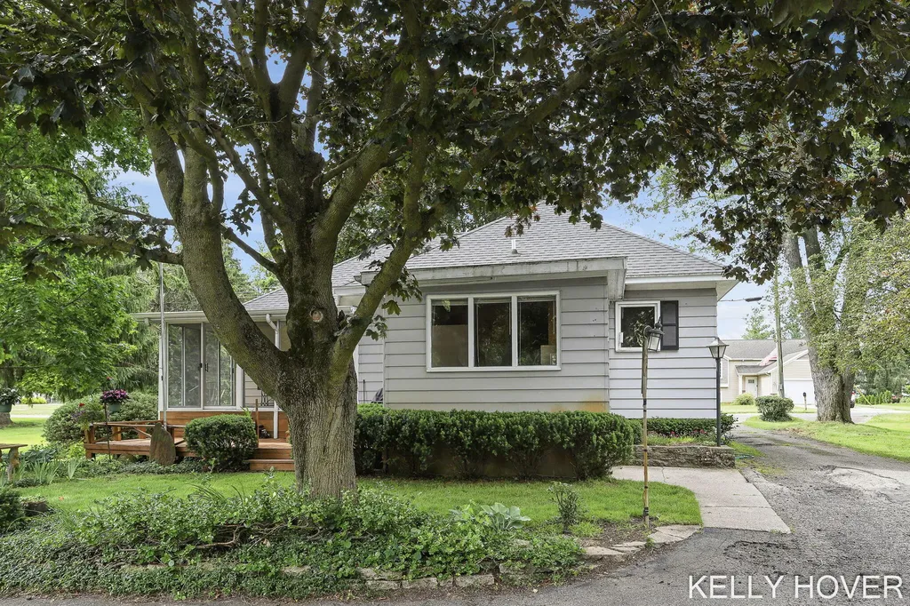 1191 144th Avenue Dorr Township MI 49348