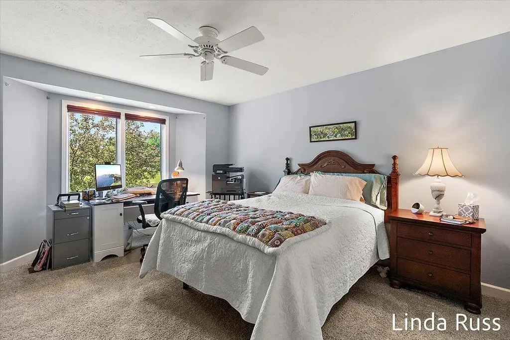 3912 Pemberton Drive SE Grand Rapids City MI 49508