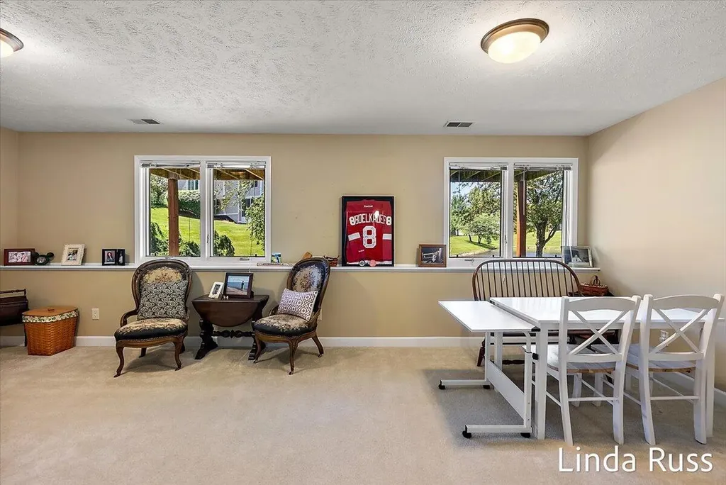 3912 Pemberton Drive SE Grand Rapids City MI 49508