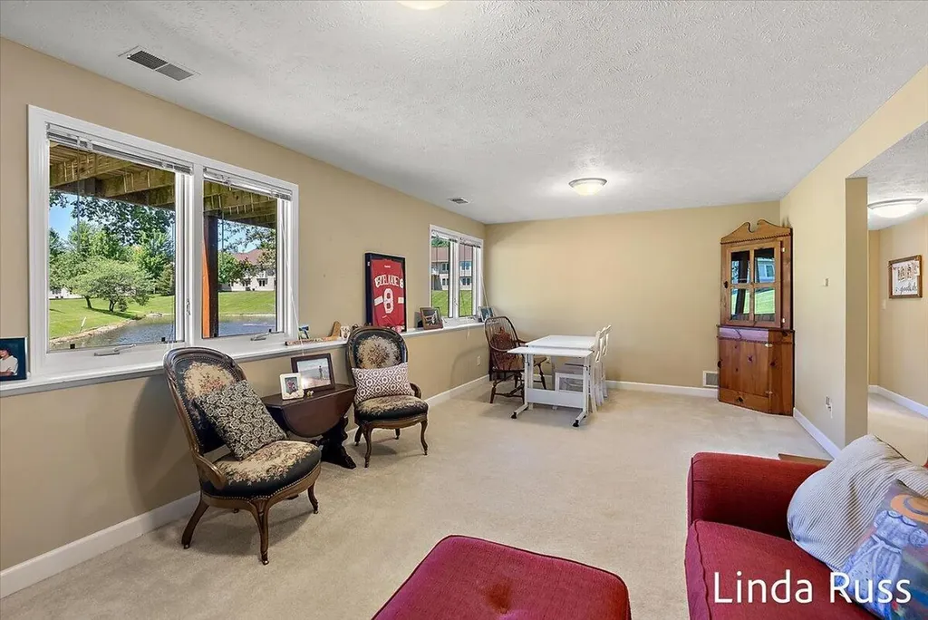 3912 Pemberton Drive SE Grand Rapids City MI 49508