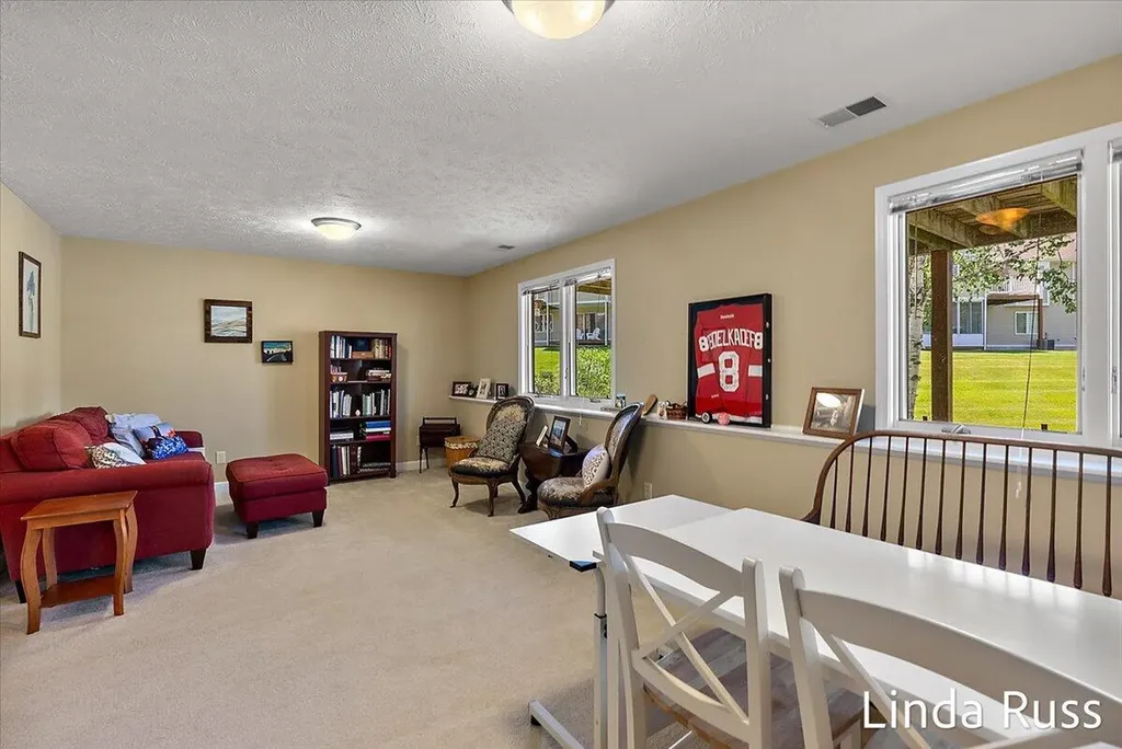 3912 Pemberton Drive SE Grand Rapids City MI 49508