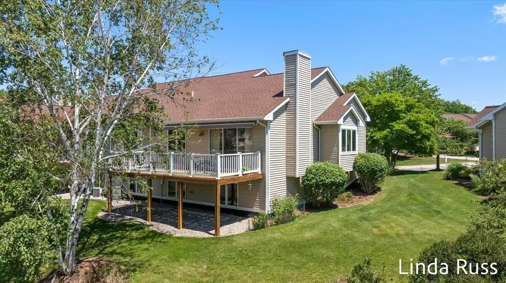 3912 Pemberton Drive SE Grand Rapids City MI 49508