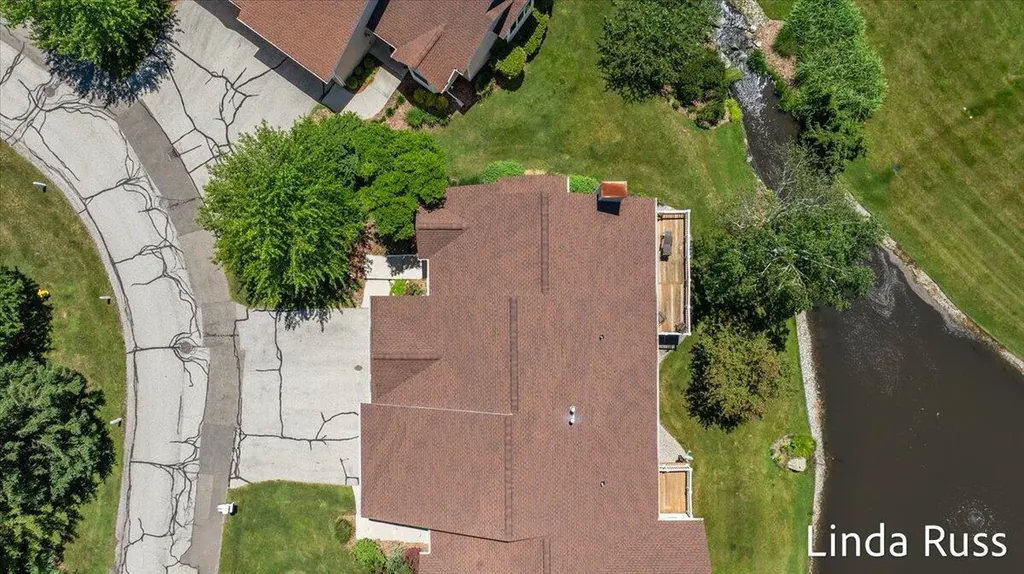 3912 Pemberton Drive SE Grand Rapids City MI 49508