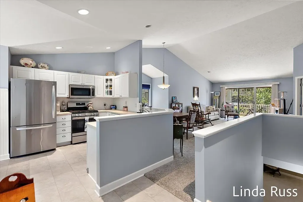 3912 Pemberton Drive SE Grand Rapids City MI 49508