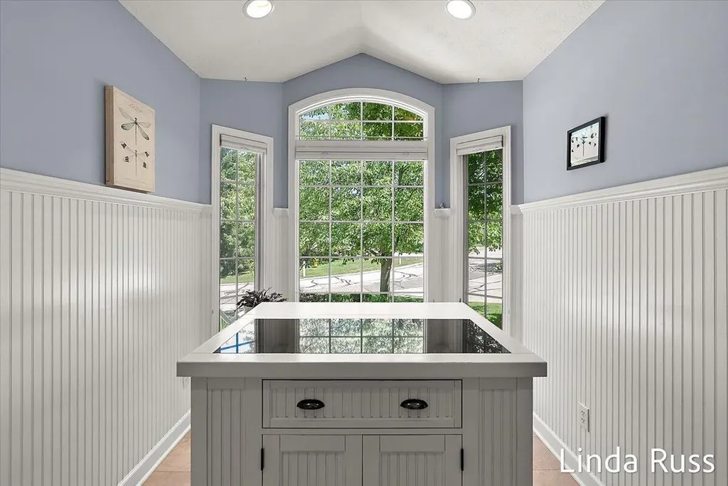 3912 Pemberton Drive SE Grand Rapids City MI 49508