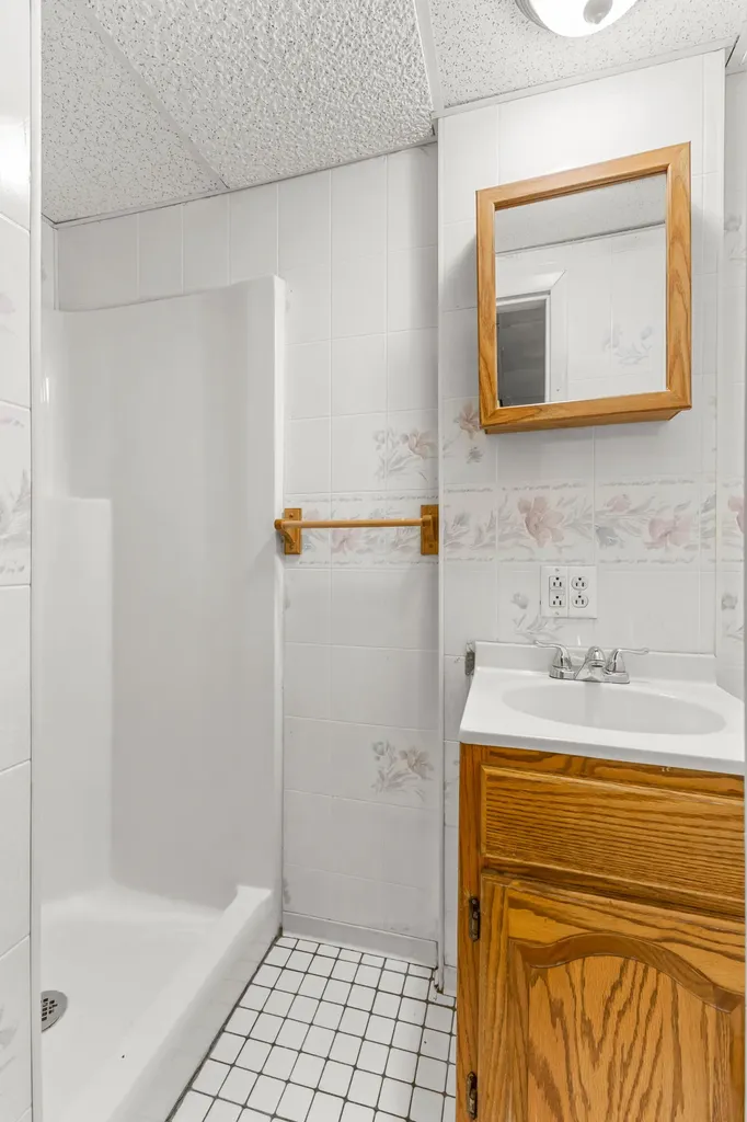 17097 Roosevelt Road Ferrysburg City MI 49456