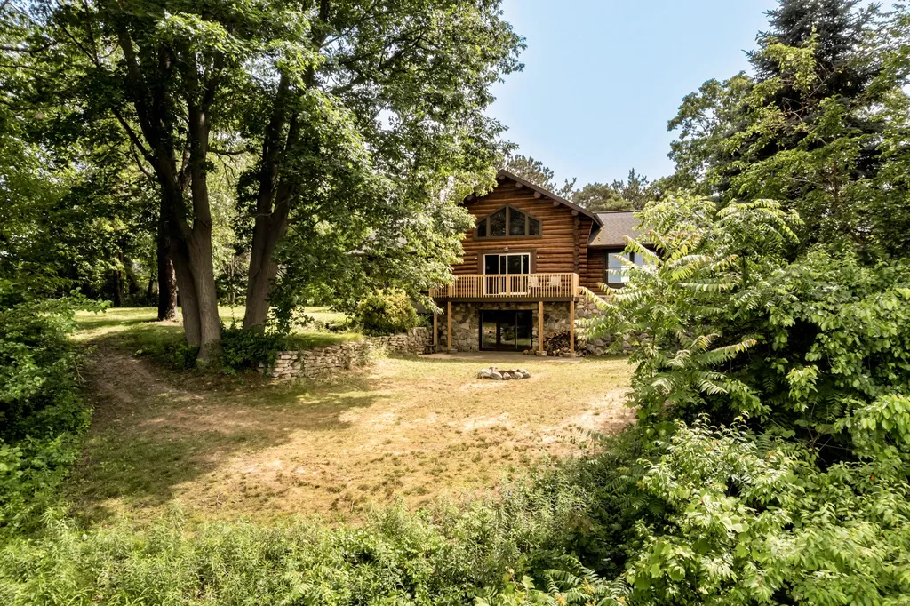 17097 Roosevelt Road Ferrysburg City MI 49456