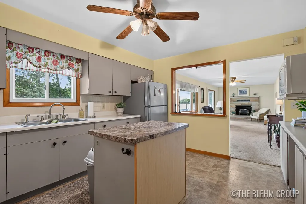 15121 Roberts Shore Drive Constantine Township MI 49042