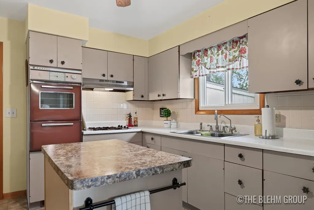 15121 Roberts Shore Drive Constantine Township MI 49042