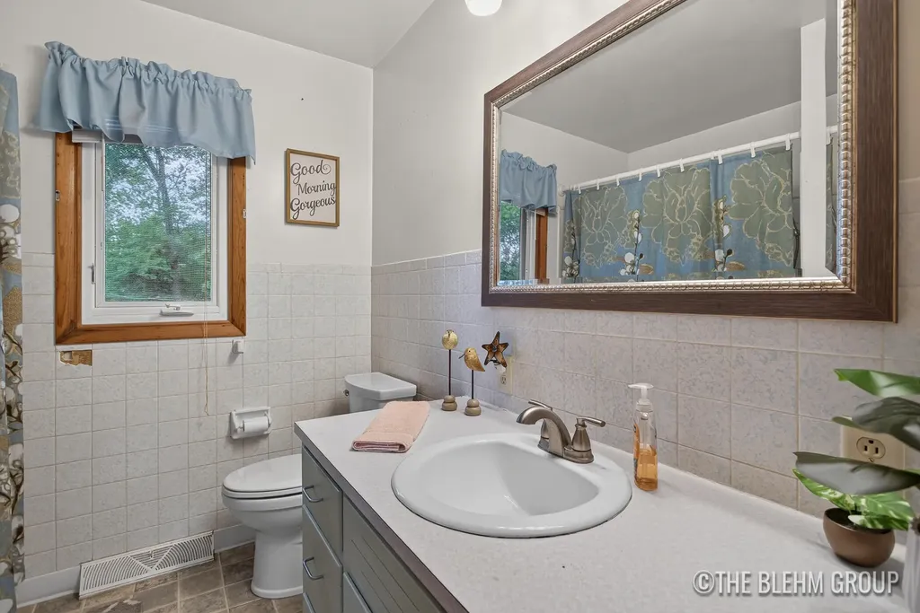 15121 Roberts Shore Drive Constantine Township MI 49042