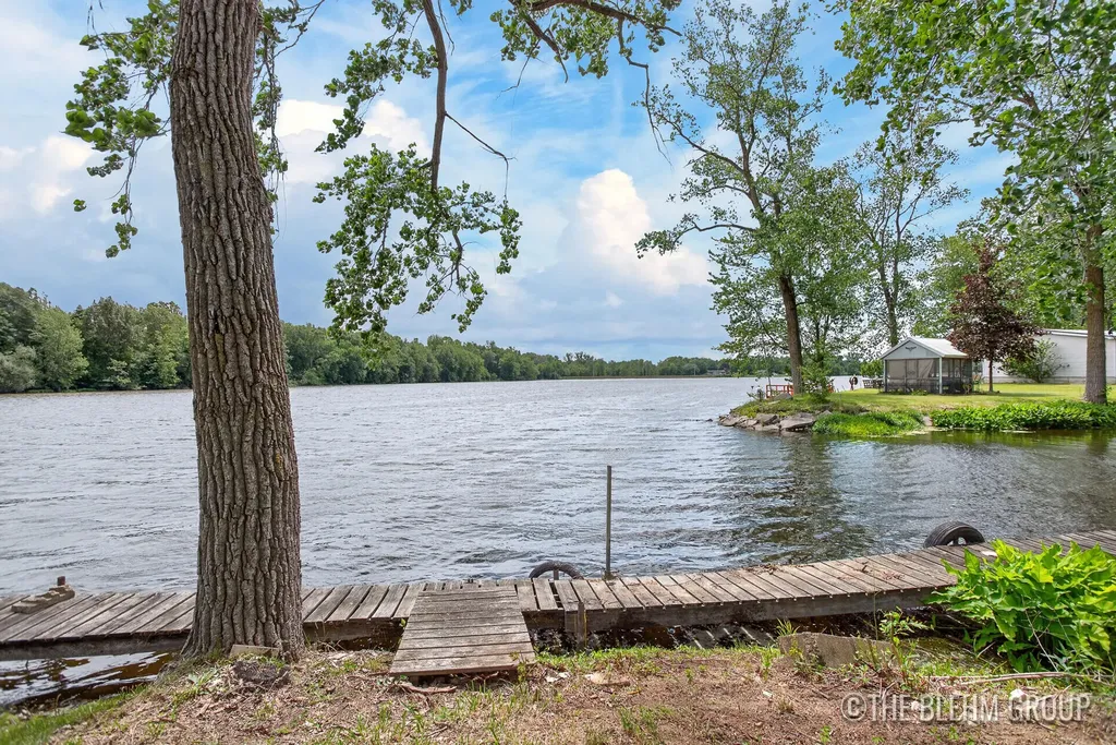 15121 Roberts Shore Drive Constantine Township MI 49042