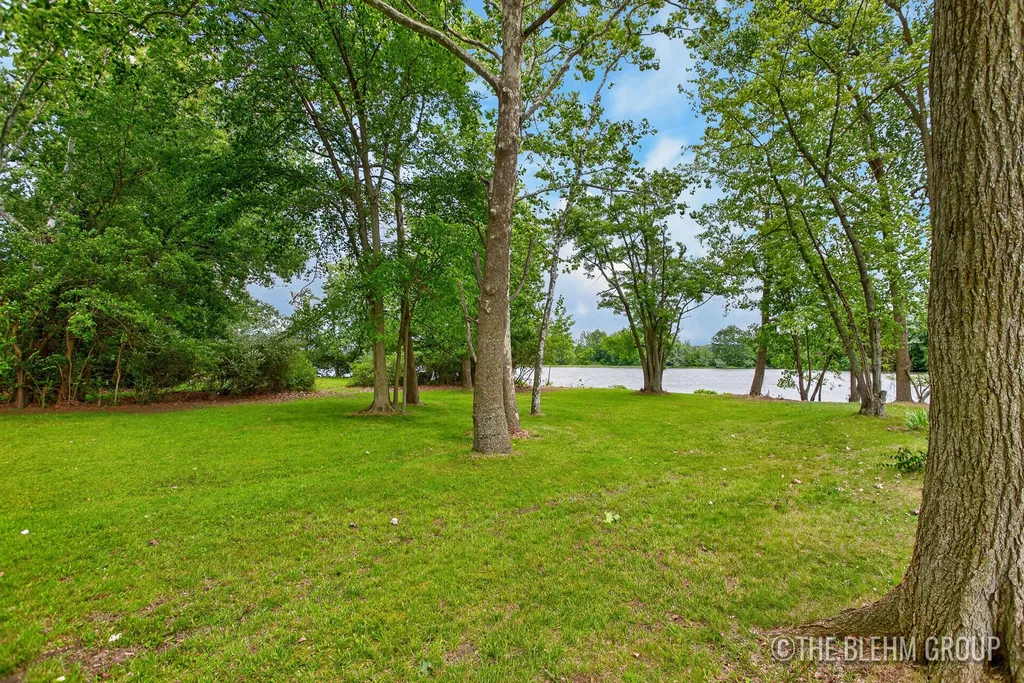 15121 Roberts Shore Drive Constantine Township MI 49042