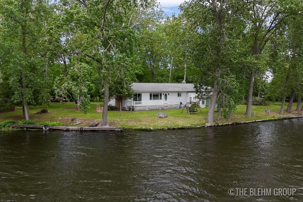 15121 Roberts Shore Drive Constantine Township MI 49042