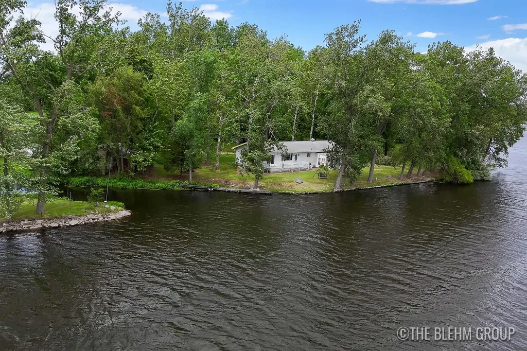 15121 Roberts Shore Drive Constantine Township MI 49042