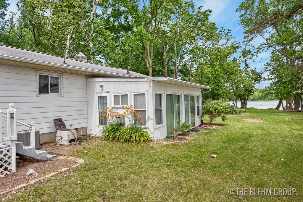 15121 Roberts Shore Drive Constantine Township MI 49042