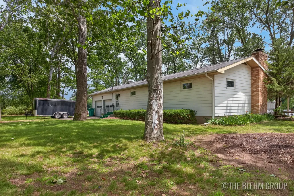 15121 Roberts Shore Drive Constantine Township MI 49042