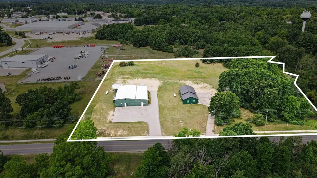 479 & 515 S Division Street Newaygo City MI 49337