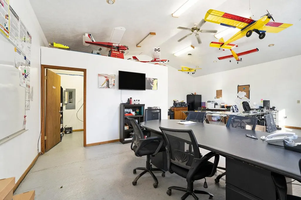479 & 515 S Division Street Newaygo City MI 49337
