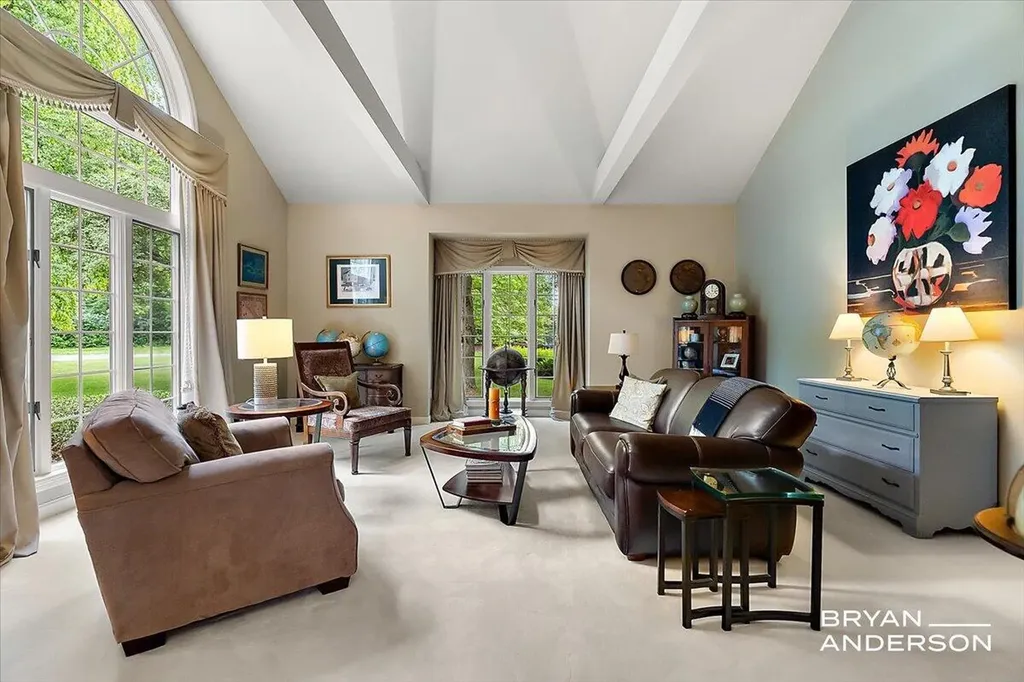 1015 Bradford Hollow Lane NE Grand Rapids Charter Township MI 49525