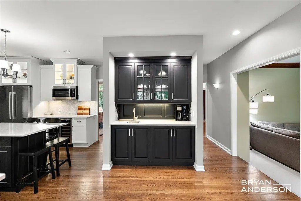 1015 Bradford Hollow Lane NE Grand Rapids Charter Township MI 49525