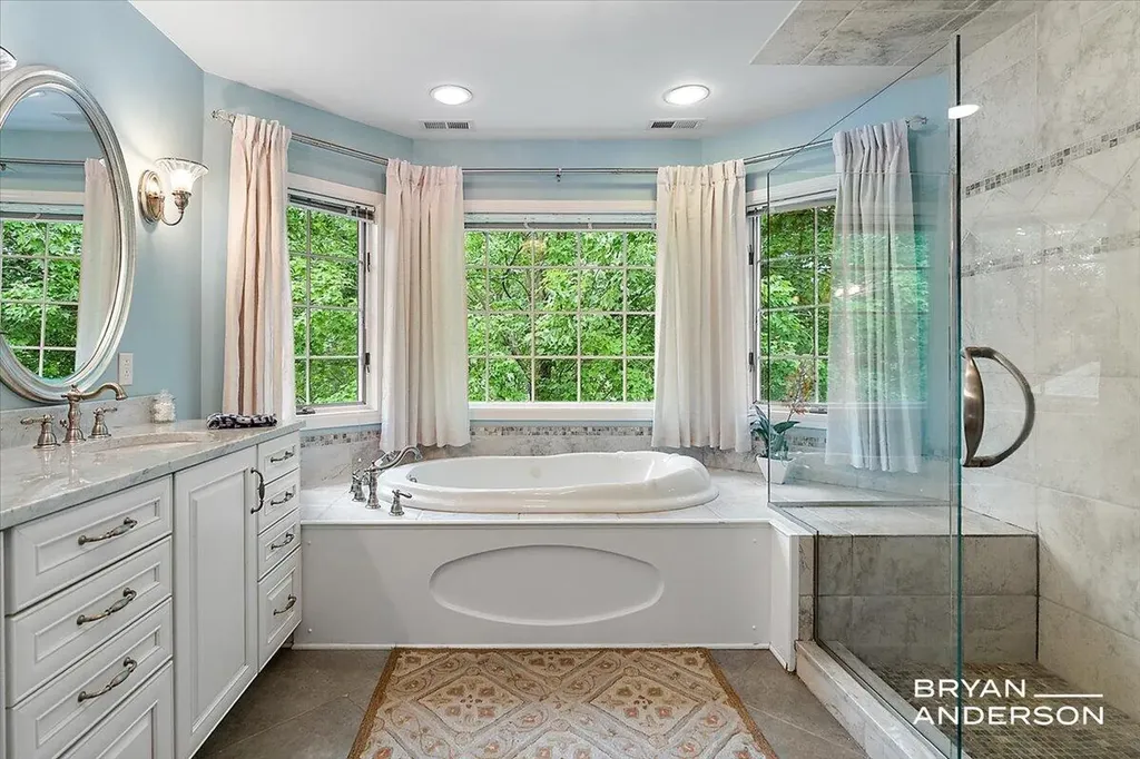 1015 Bradford Hollow Lane NE Grand Rapids Charter Township MI 49525