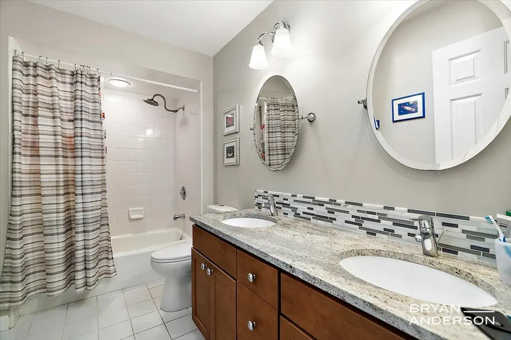 1015 Bradford Hollow Lane NE Grand Rapids Charter Township MI 49525
