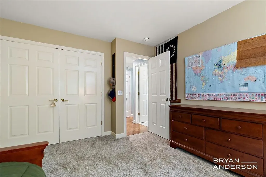 1015 Bradford Hollow Lane NE Grand Rapids Charter Township MI 49525