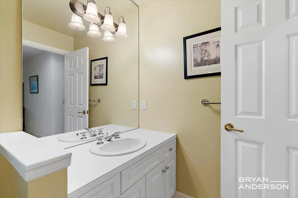 1015 Bradford Hollow Lane NE Grand Rapids Charter Township MI 49525