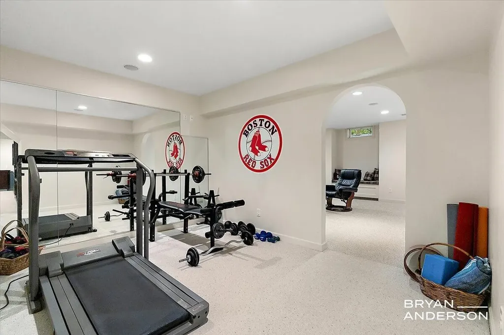 1015 Bradford Hollow Lane NE Grand Rapids Charter Township MI 49525