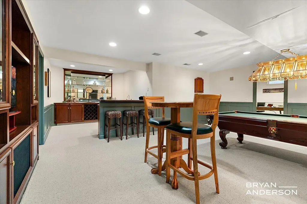 1015 Bradford Hollow Lane NE Grand Rapids Charter Township MI 49525