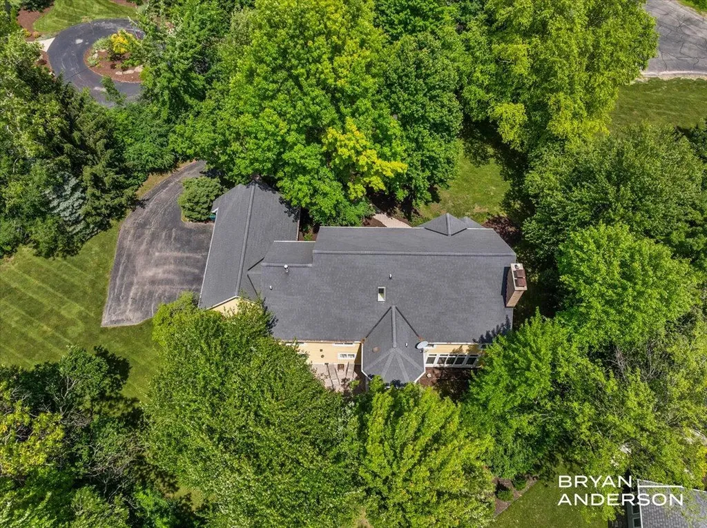 1015 Bradford Hollow Lane NE Grand Rapids Charter Township MI 49525