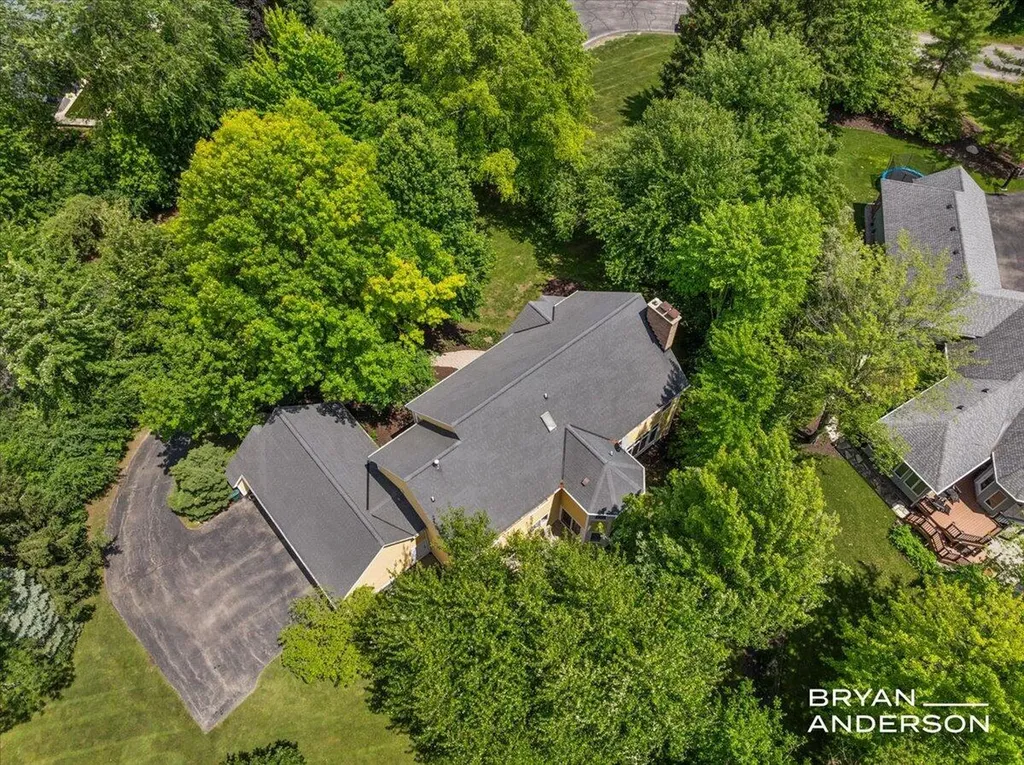 1015 Bradford Hollow Lane NE Grand Rapids Charter Township MI 49525