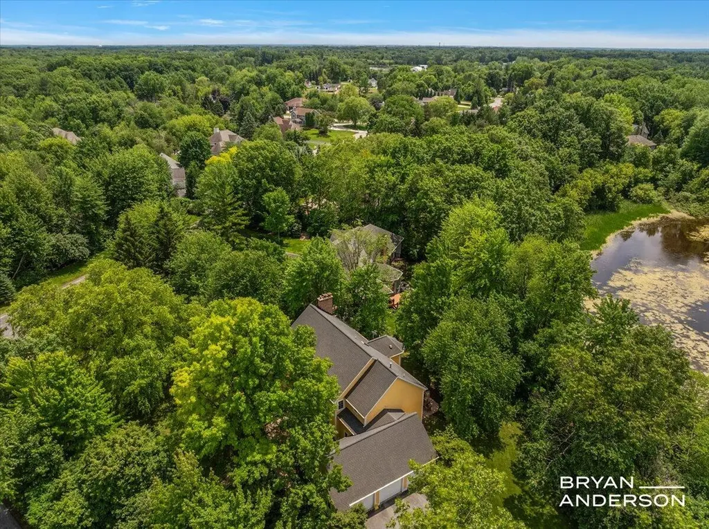 1015 Bradford Hollow Lane NE Grand Rapids Charter Township MI 49525