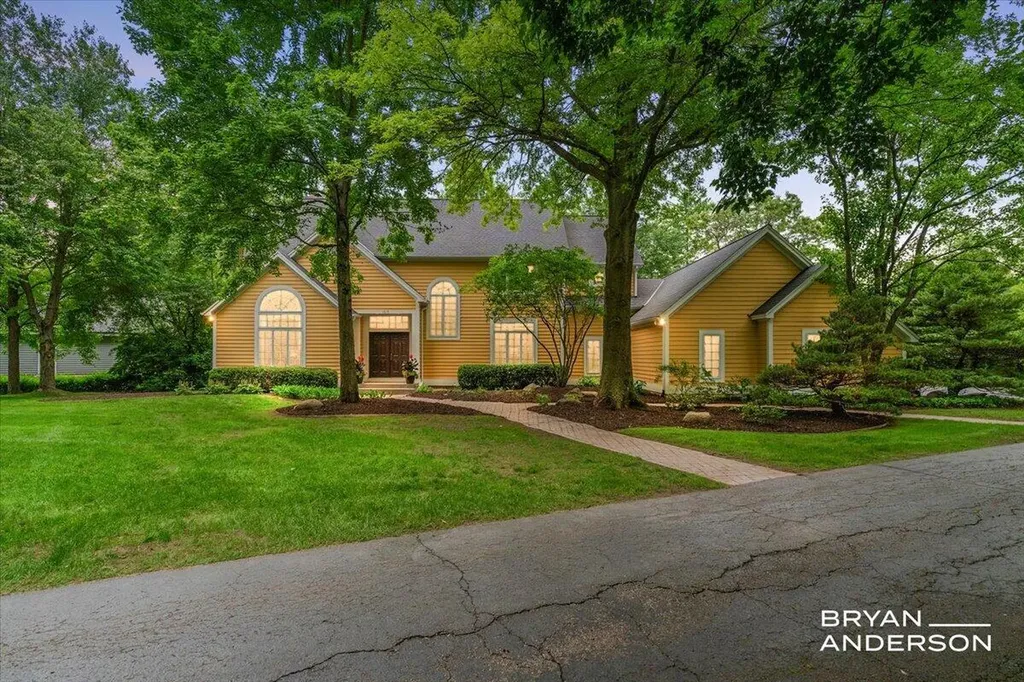 1015 Bradford Hollow Lane NE Grand Rapids Charter Township MI 49525