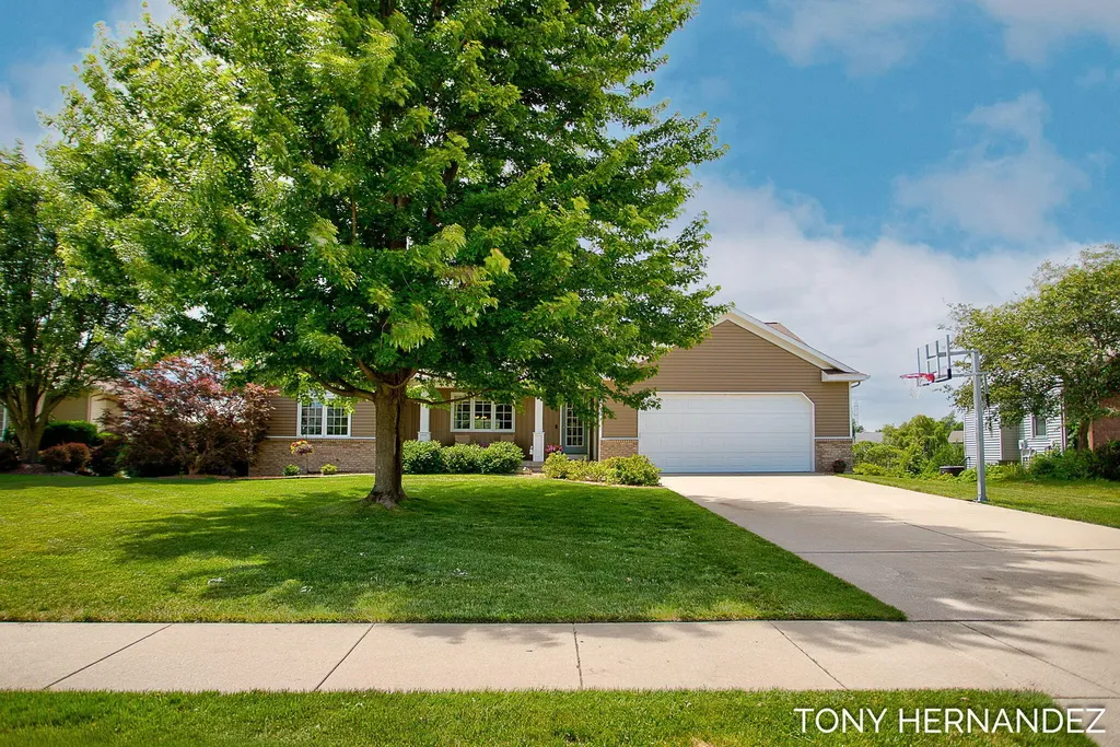 6099 Sheldonoak Drive Georgetown Charter Township MI 49426