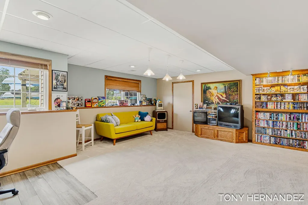 6099 Sheldonoak Drive Georgetown Charter Township MI 49426