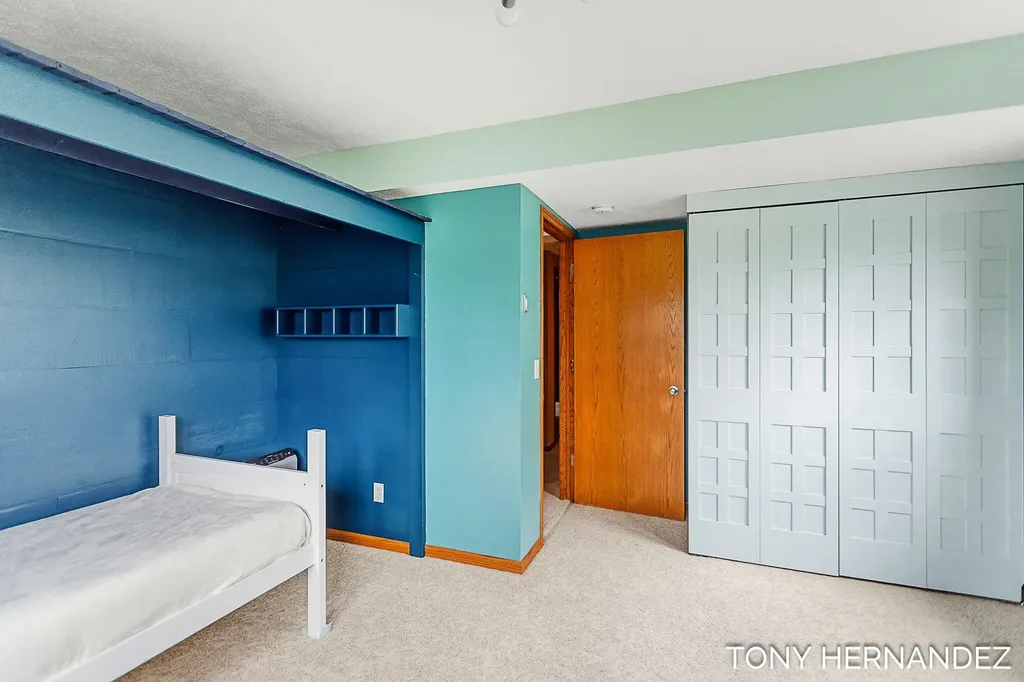 6099 Sheldonoak Drive Georgetown Charter Township MI 49426