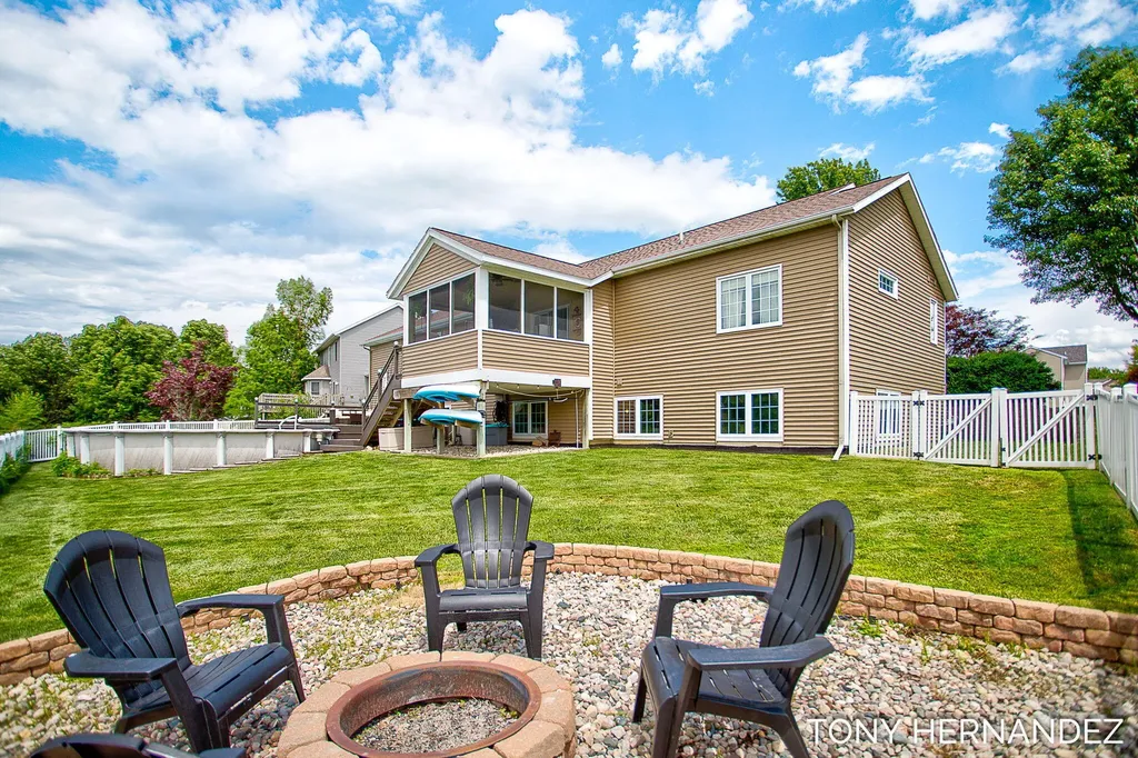 6099 Sheldonoak Drive Georgetown Charter Township MI 49426