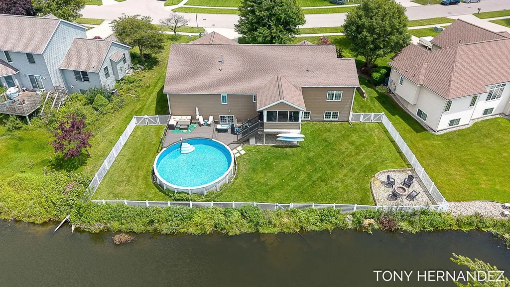 6099 Sheldonoak Drive Georgetown Charter Township MI 49426