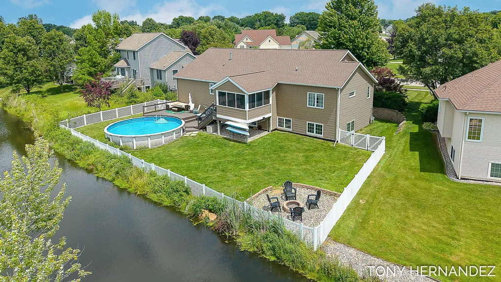 6099 Sheldonoak Drive Georgetown Charter Township MI 49426